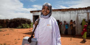 Doctor carries vaccines to vaccinate children in need in Ethiopia