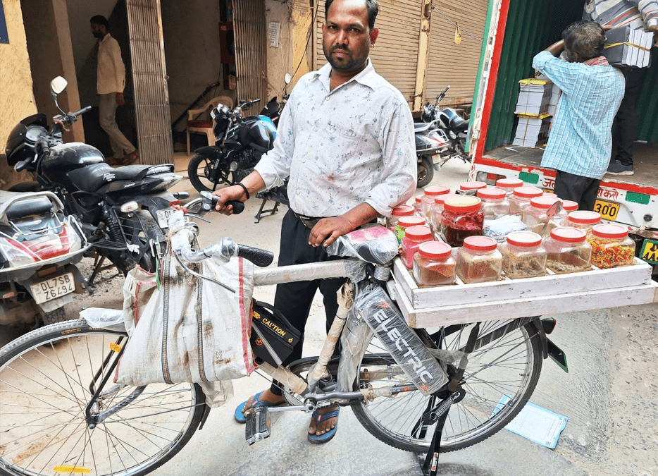 Empowering Sustainable Mobility through Energy Innovation: Social Alpha